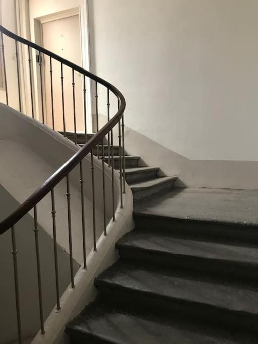 Appartement Avec Terrasse Centre De La Bastide Каркасон Екстериор снимка